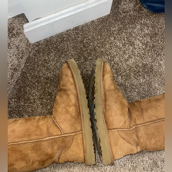 Short UGG boots - Picture 3 of 5